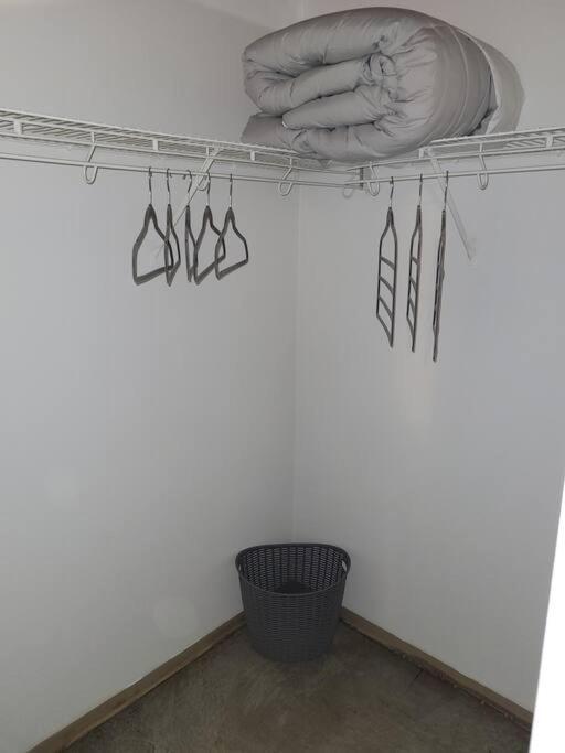 Staycation City Loft Free Gated Parking Saint Louis Luaran gambar